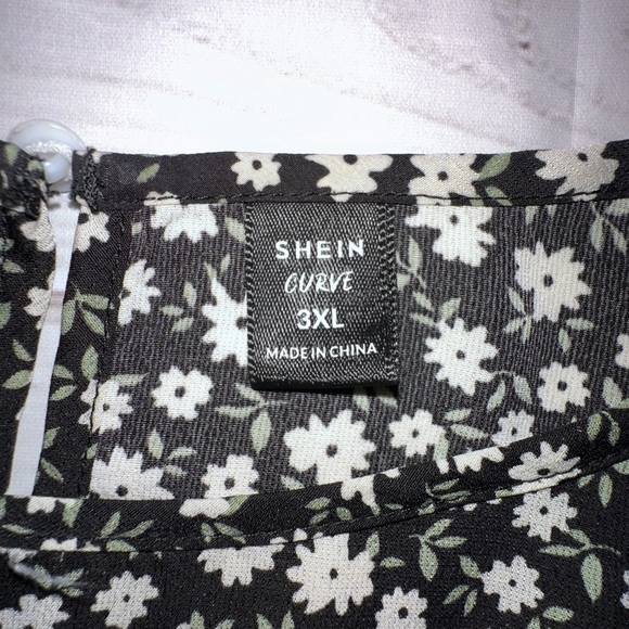 SHEIN Size 3XL Black Floral Baby Doll Top with Ruffle Sleeves lightweight Cute - Picture 3 of 4